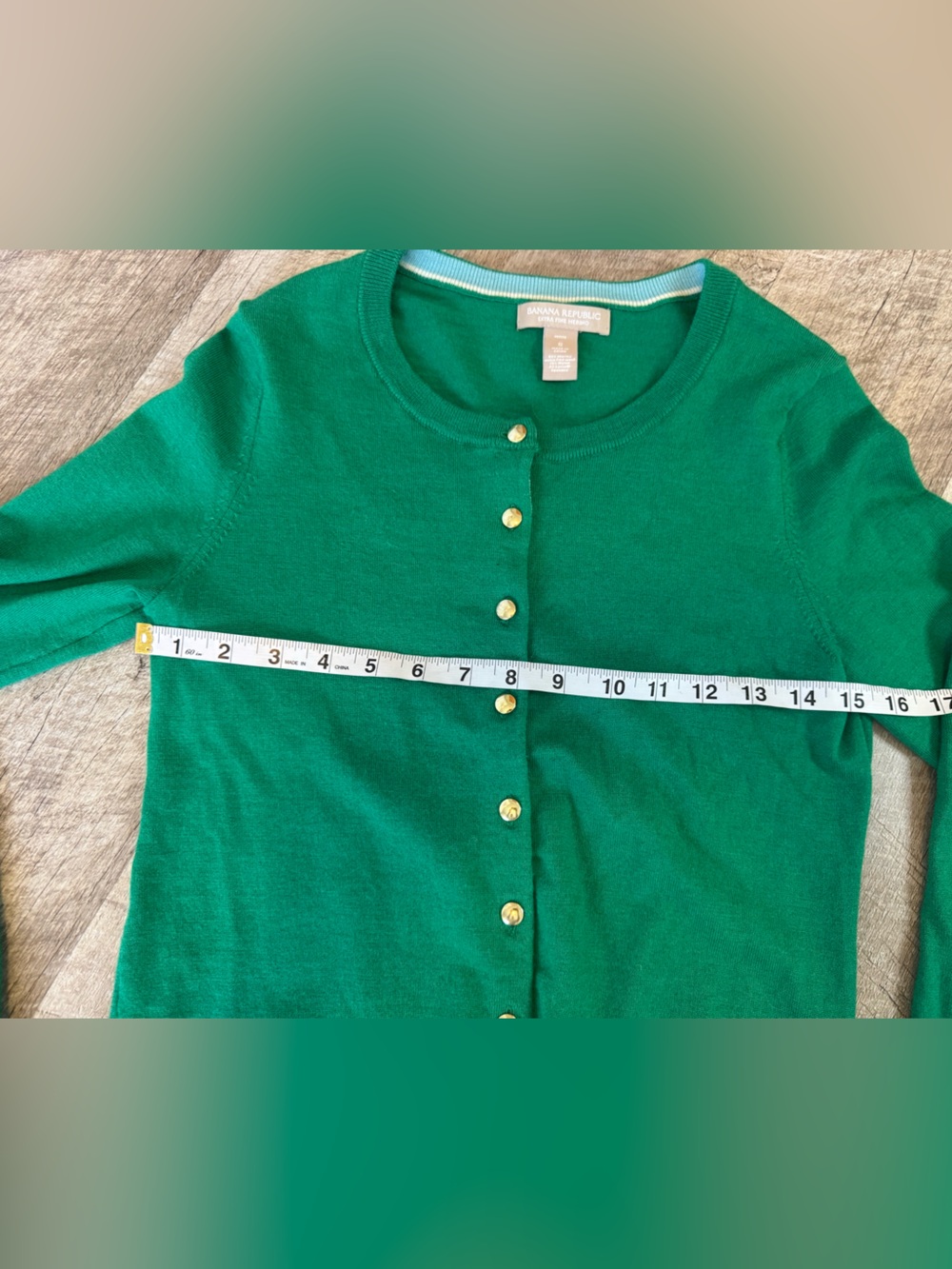 Banana Republic Brilliant Green Button-Front Crewneck Cardigan, wool blend - Picture 8 of 13